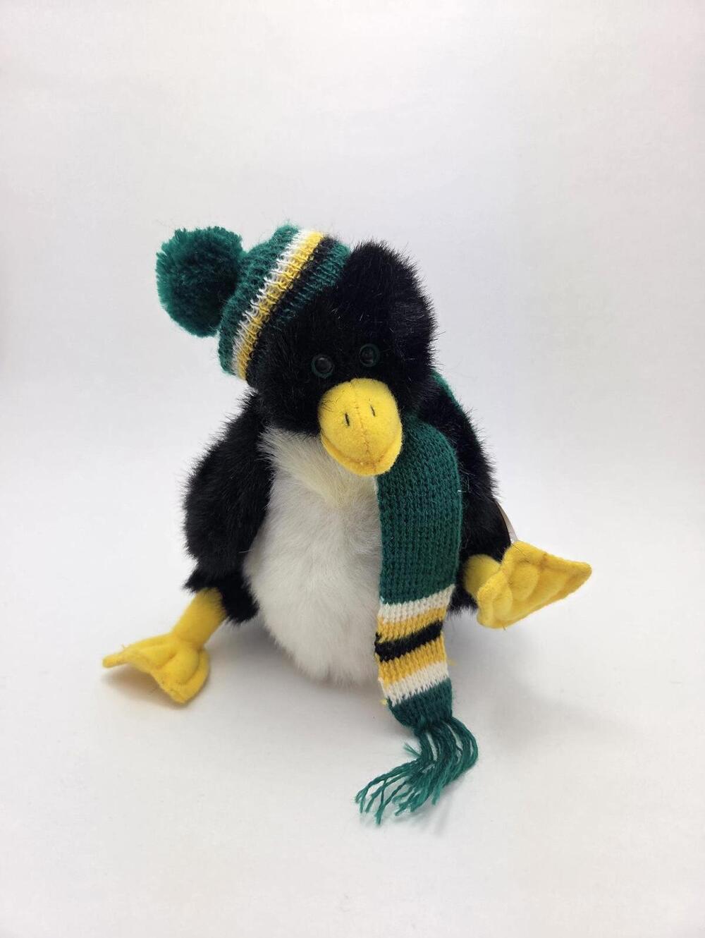 Ty Attic Treasure “Waddlesworth" the Penguin (6 inch)
